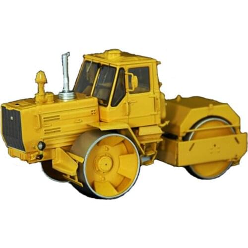 1/43 Russian road roller T-150 802 tractor alloy die-casting engineering car model collection ornaments childrens toys boy toys