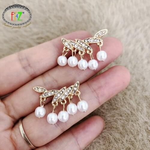 F.J4Z New Romantic Earrings for Women Delicated Rhinestone Leaf Simulated Pearl Charms Stud Earring Jewelry Gifts Dropship