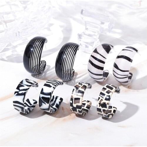 Vintage Korea Leopard Acrylic Hoop Earrings For Women Girls Stripe Zebra Pattern Geometric C Shaped Earring Fashion Jewelry Gift