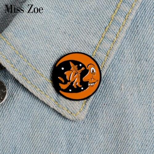 Happy Halloween Enamel Pins Custom Round Moon Brooches Lapel Pin Shirt Bag Witch Riding a broom Badge Jewelry Gift Friends
