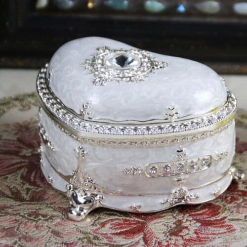 2 Size Vintage Home Decor Heart Shaped Wedding Gift Box Fashion Metal Jewelry Box Necklace Pendant Ring Gift Storage