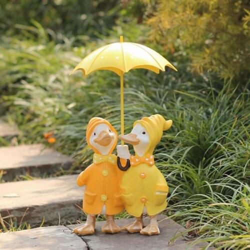Umbrella Duck Ornaments Resin Couple Garden Sculpture Animal Decoration Simulation Pond Landscape Miniature Garden Decoration