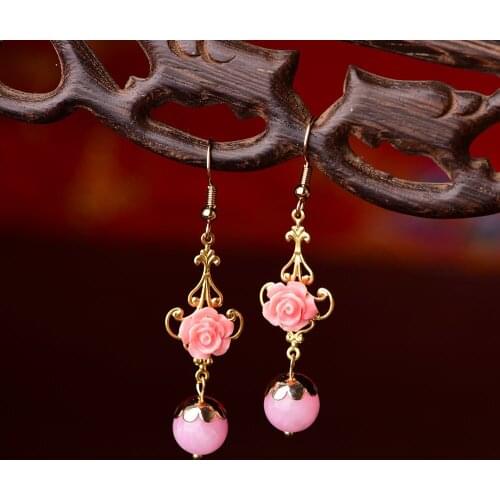 BOEYCJR Ethnic Vintage Natural Pink Stone Bead Gold Color Flower Drop Earrings Fashion Jewelry Dangle Earrings For Women