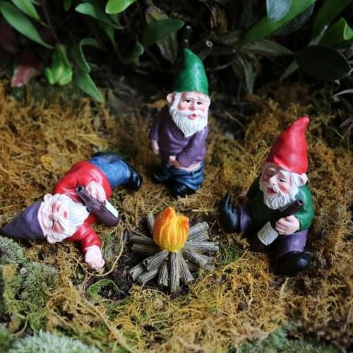 Mini Resin Garden Gnome Miniatures Dwarf Cute Peeing Drunk Fairy Garden Micro Gnome Figurine Elves Elf Bonsai Decoration