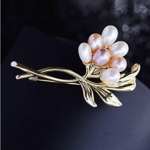 New Beautiful Freshwater Pearls Flower Female Brooch Pin Vintage Elegant Bouquet Brooches for Women Clothes Floral Broche Pins