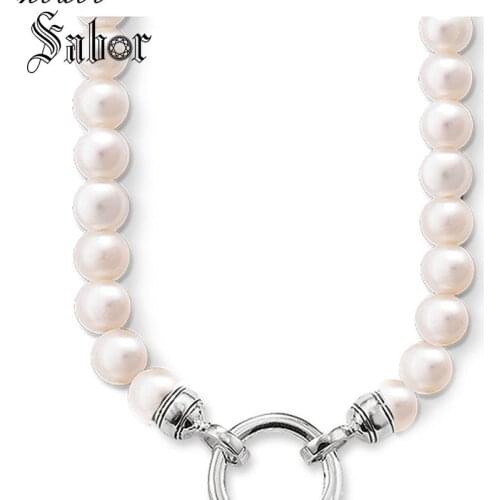 Sabor Chokers On The Neck