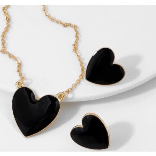 VG 6YMNew Fashion Enamel Black Heart Pendant Necklace Earrings Set Women Trendy Multicolor Statement Jewelry Set for Girls Gifts