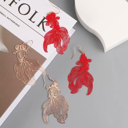 2021 Fashion Simple Hollow Goldfish Earrings Festive Special Animal Fish Dangle Earrings Women Party Creative Jewelry Gifts