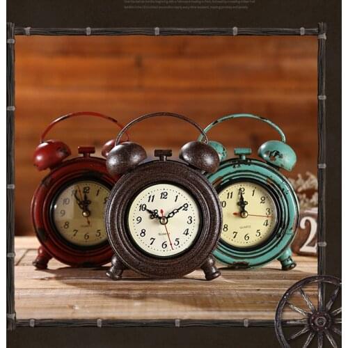 Vintage Crafts Decorative Clock Distressed Resin Clock Bar Cafe Home Creative Decoration Clock for Bedroom Living Room Decor
