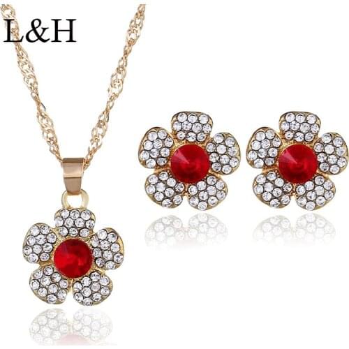 2018 Elegant Rhinestone Crystal Flower Pendant Statement Necklace Bling Bling Stud Earrings Wedding Bridal Jewelry Set For Women