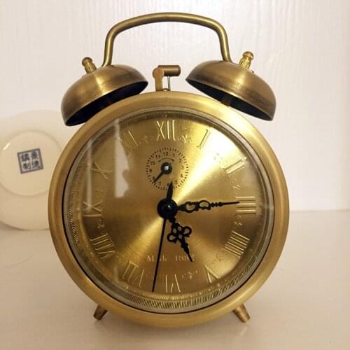 Antique Copper Clockwork Mechanical Alarm Clock Hotel Bar Hotel Decor Metal Double Bell European Table Clock Home Decor LA231