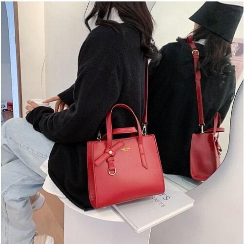 Literary and art simple shoulder bag Trendy all-match one-shoulder diagonal handbag Fashion trend zipper mobile phone bags