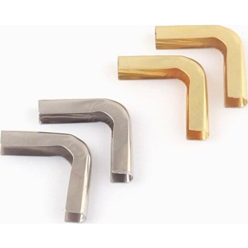 Corner Protectors Metal Corners with Retro Pattern Corner Protector for Boxes, Tables and Books Corner Bracket Jewelry 28mm