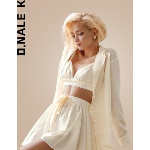 D.NALE K Women's Travel Shorts