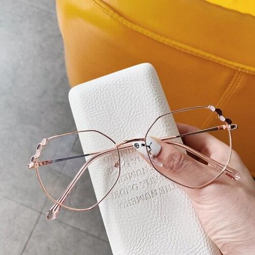 Anti Blue Metal Cat Eye Luxury Glasses Frames Men Women Trending Styles Irregular Frame Optical Fashion Computer Glasses