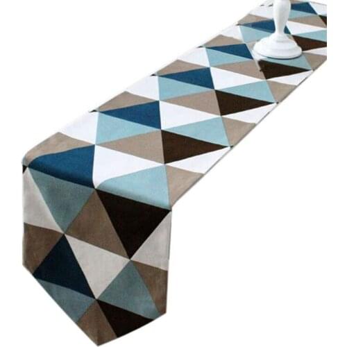 Modern Geometric Triangle-Pattern Table Runner - Polyester Fabric Table Top Decoration Home Decor