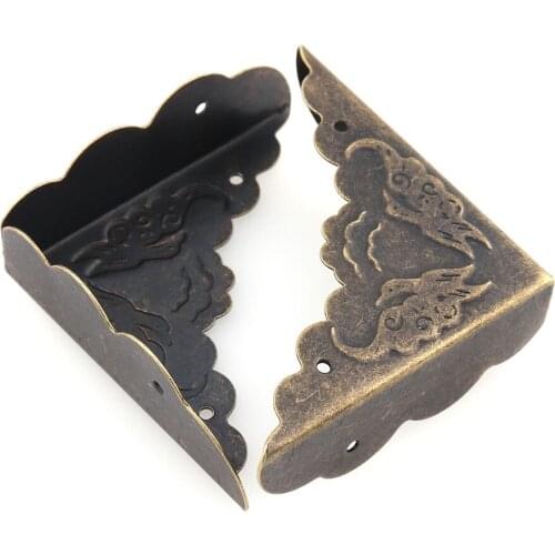 20pcs Antique bronze Boxes Protectors Scrapbooking 41*41*14mm Corner Protector with Screws For Table Desk Photo Album Accessory