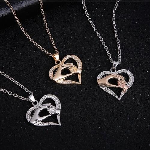 UFOORO MOM necklace new heart shape pendant Sweet jewelry necklace for women love gift Mothers Day gift Distribution 2019