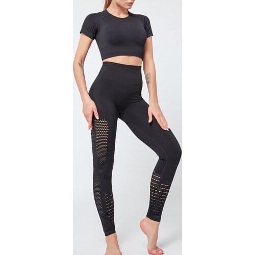 Seamless Knitted Hollowing out Fitness Sports Short Sleeve Trousers Yoga Suit Set Workout Clothes For Women