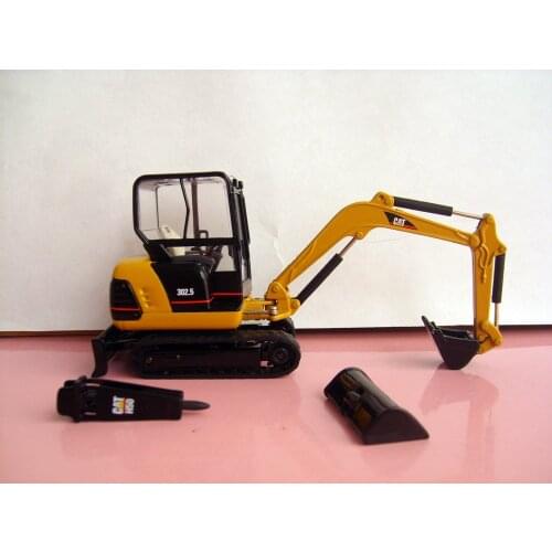 N-55085 1:32 CAT 302.5 Mini-Hydraulic Excavator with Work Tools