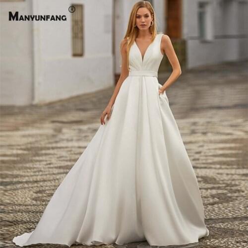 Elegant Deep V-Neck Sleeveless Bridal Ball Gown Custom Made Button Back Court Train Satin Wedding Dress Robe De Mariée 2021