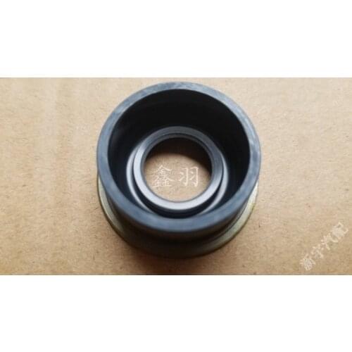 Mitsubishi ASX 1.6 manual Lancer 1.6 manual transmission gear shaft oil seal gearshift OIL SEAL,M/T GEARSHIFT SHAFT MD747660