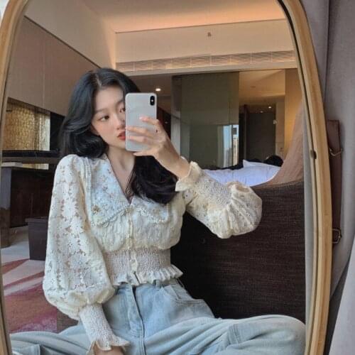 Doll Collar Design Sense Non-Mainstream Lace Chiffon Shirt Womens Autumn Floral Long-Sleeved Short Shirt Elegant Lady Girl