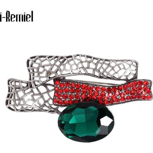 Retro Crystal Rhinestone Jewelry Brooches for Women Geometric Hollow Coat Corsage Scarf Buckle Party Casual Hat Pin Accessories