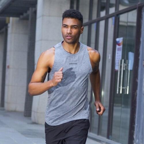 2019 New Gym Men Vest Muscle Bodybuilding Tank Top Sleeveless Sport Fitness Running Vest Tight Shirt Running Cotton Workout Vest