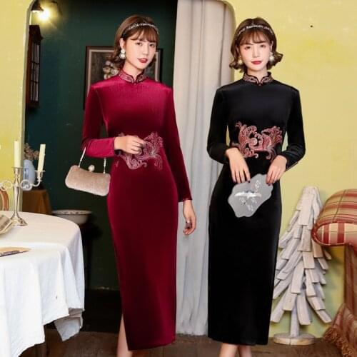 New Style Chinese Cheongsam Long Standing Collar Simple Purple Velvet Qipao Plus Size 4XL Plush Chinese Dress Womens Clothing