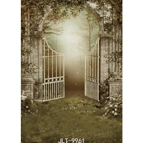 Nostalgic Fantasy Photography Backdrops Forest Party Portrait Door Grassland Fence Photo Background Vinyl Cloth for Photo Studio