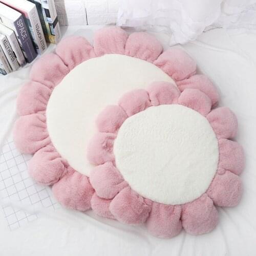 INS Soft Velvet Flower Mat Pet Mat Cat Litter Dog Cushion Girl Heart Round Flower Carpet