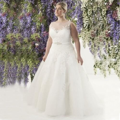 Elegant Scoop Sleeveless Plus Size Wedding Dresses A-line Bridal Gown 2020 Robe de Mariee Appliqued A-line Bride Dress