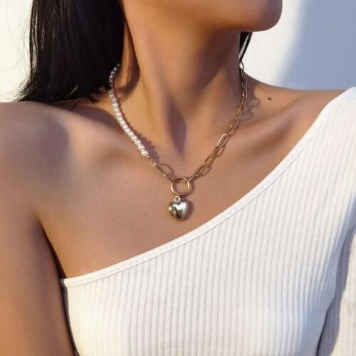 Retro Gold Color Heart Linked Chain Pendant Necklaces for Women Female Metal Simulated Pearl Asymmetric Chokers Necklace Jewelry