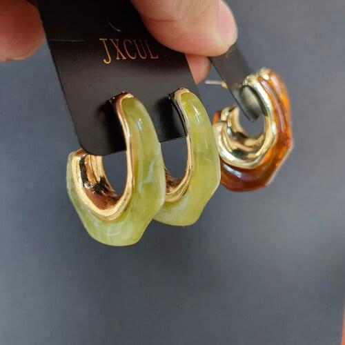 2021 New Design Mininalist Vintage Colorful Geometric Irregular C Shape Resin Metal Earrings for Women Girl Fashion Jewelry A456