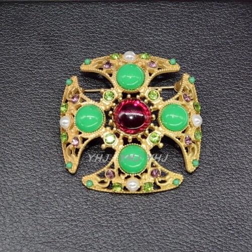 The United States after an antique baroque hollow-out lime green resin brooch deserve to act the role of female flowers