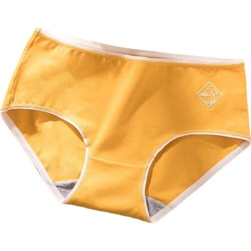 Skin-friendly one piece type non-trace triangle underwear girl Japan department new comfortable ladies underwear