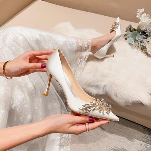 2021 New Crystal Women Pumps Pointed Toe Thin Heels White Stain Shallow Anti-skid Dress Wedding Bride High Heels Shoes Size 34