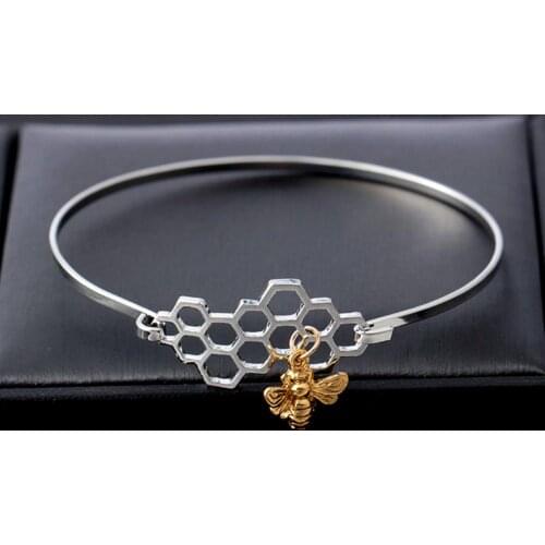 Fashion Honeycomb Bracelet Women Cute Geometric Bangle Beehive Honey Bee Pendant Charm Bracelet Jewelry Gift Casual Decoration