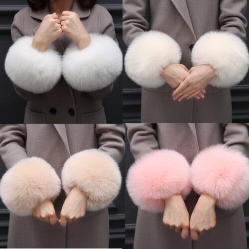 Faux Fox Rabbit Fur Outdoor Cold and Warm Fur Sleeves Wrist Cuffs Short Fur Rabbit Fur Plush Bracelet Women Sleeves