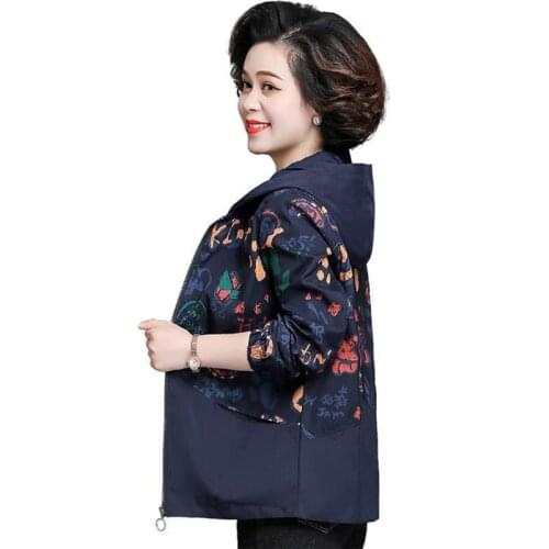 Middle-Aged Mother Coat Women Spring Autumn Short Windbreaker 2021 New Large Size 5XL Elderly Hooded Printing Female Jacket A54