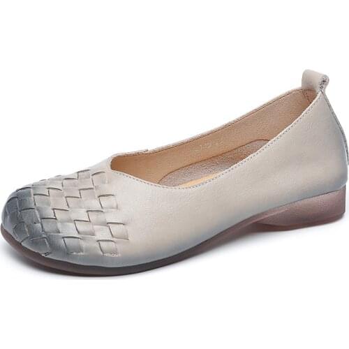 Spring And Autumn Flat Shoes With The First Layer Of Cowhide