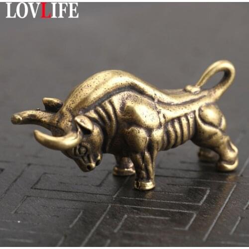 Wall Street Copper Charging Bull keychains Pendant Vintage Brass Bullfighting Animal Key Chain Charm Key Rings Home Decoration
