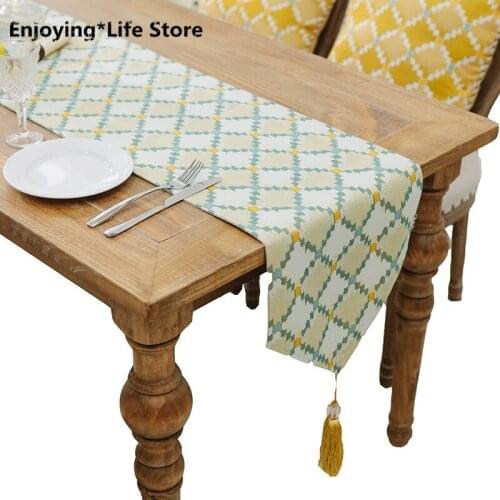 Nordic Table Runner Geometric Jacquard Table Runner Wedding Hotel Tablecloth Dustproof Tablecloth Luxury Table Cover