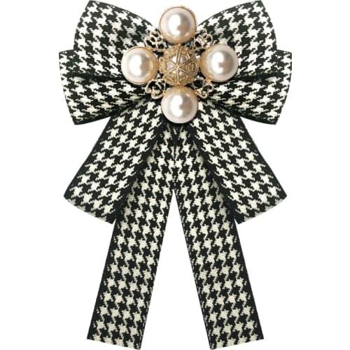 Classical Plaid Striped Printed Bow Brooch Canvas Pearls Bow Tie Corsage Collar Brooches for Women Shirt Collar Clothes Jewelry