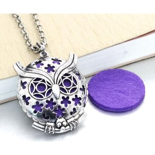1 PCS Hollow Vintage Necklace Aromatherapy Locket Essential Oils Diffuser Locket Perfume Pendant Dream Catcher Necklace 031214