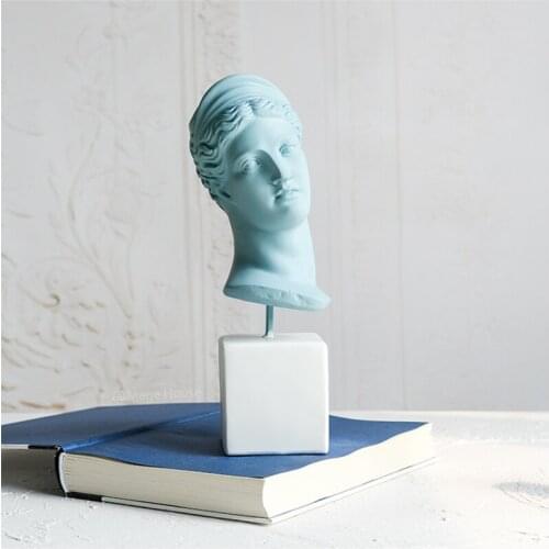 Greek Mythology Goddess of Hunting Skulls Home Decor Half-length Portrait of Modern Minimalist Angel Decoration Resin Craft