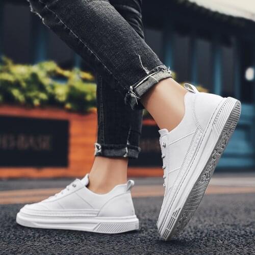 Mens fashion spring Casual shoes Light casual white for Men Breathable leisure Shoes shoe 2020 zapatos running on designer sale