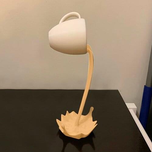 New Floating Spilling Coffee Cup Sculpture Kitchen Decor Spilling Magic Pouring Splash Home Decoration Ornaments