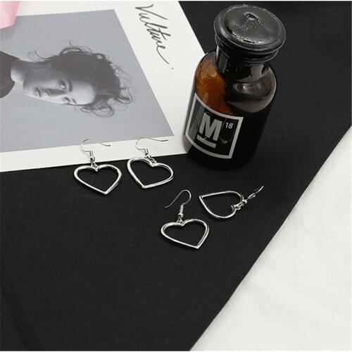 Hollow Heart Peach Drop Earrings Women Brand Fashion Ear Cuff Piercing Peach Dangle Earring Gift A197 Simple Design Silver Color